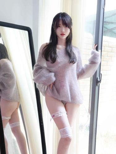 [XR Uncensored] 白露lulu – R18 秀人网模特 灰色毛衣