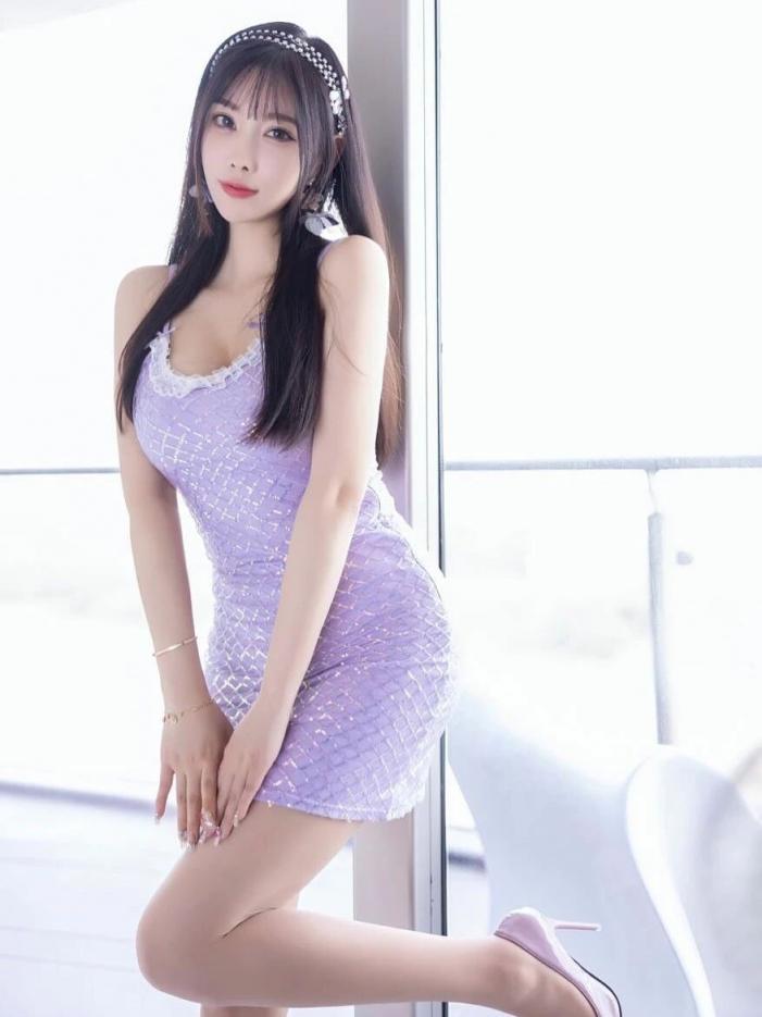 肉絲大長腿的小姐姐[33P]