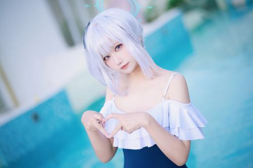 [Cosplay] lunananya 宫子泳装 [20P-88MB]