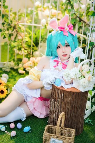 [Cosplay] 焖焖碳 VOCALOID 初音未来 复活节兔子 [22P-156MB]