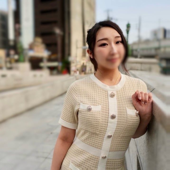 FC2-PPV-4789201 ちんちんを美味しそう 【高清無碼】