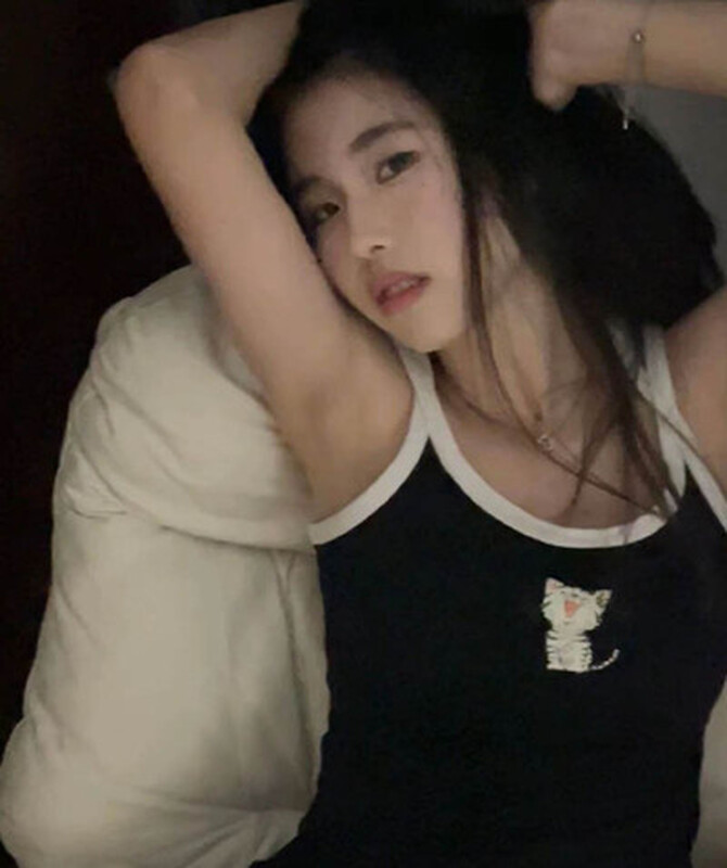 山東高顏值大學生謝馨予化身淫蕩母狗女上位榨精 露臉口交挑逗不斷肛交後入淫亂不堪