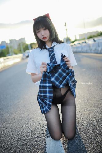 [Cosplay] 柒柒要乖哦 午后JK [34P5V-132MB]