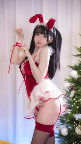 [Cosplay] Kyokyo沉迷汉堡王(陆卿卿) 圣诞写真 [19P-20MB]