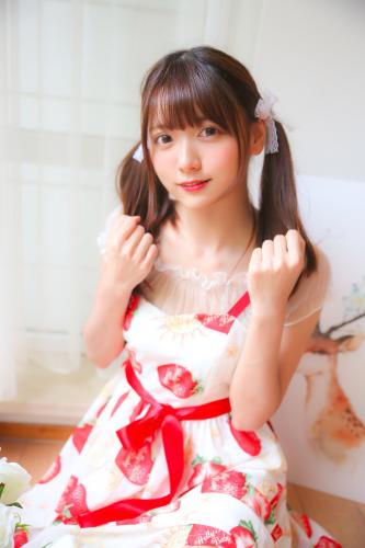 [Cosplay] Kyokyo沉迷汉堡王(陆卿卿) 小草莓 [8P-17.2MB]