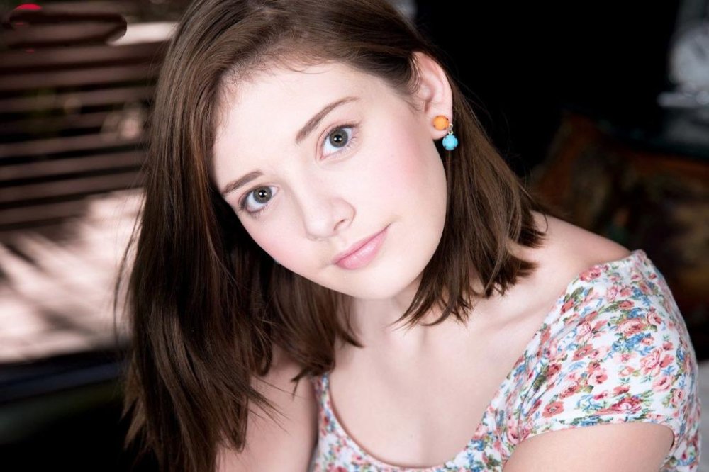 少女之心脫掉短裙和大叔進行硬核性交[30P]