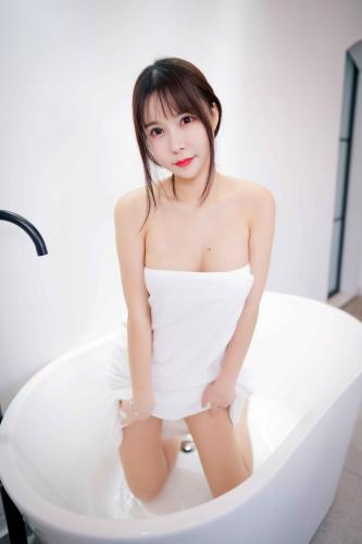 [Cosplay] 亚马逊鲶鱼 浴巾 [18P-362MB]