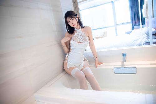 [Cosplay] 亚马逊鲶鱼 白色旗袍 [18P-349MB]