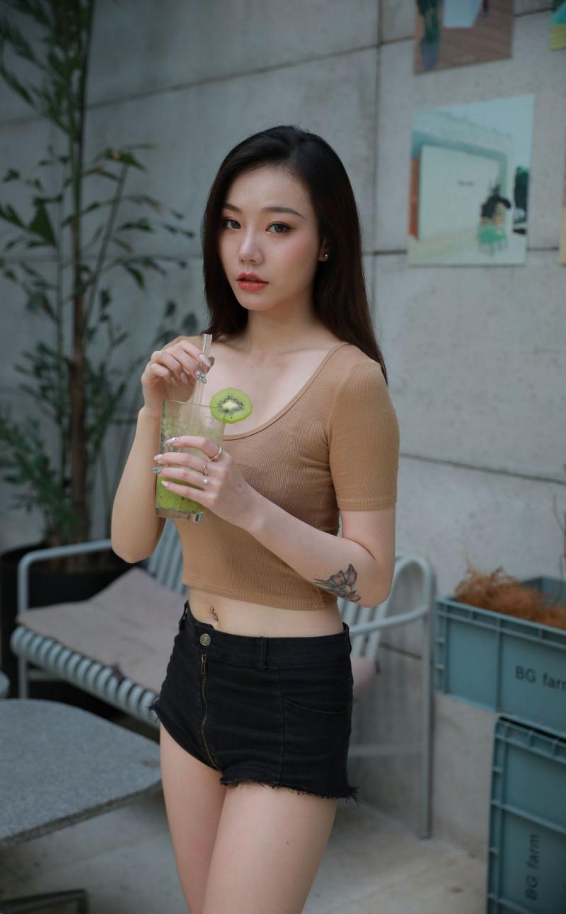 氣質輕熟女感覺太棒了[29P]