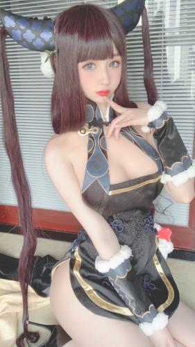 [Cosplay] 西园寺南歌 杨贵妃自拍 [19P1V-55MB]