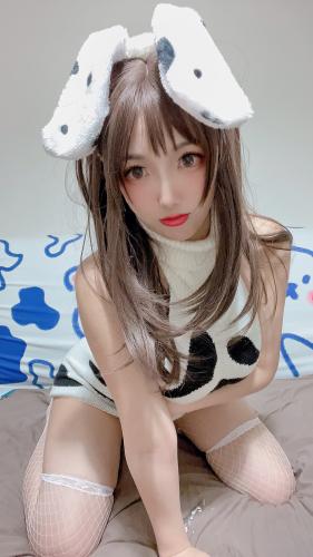 [Cosplay] 刺青Poi 奶牛毛衣 [26P5V-101MB]