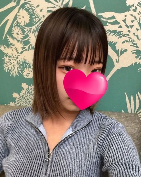 FC2-PPV-4806240 ビ〇チでごめんなさい 【高清無碼】