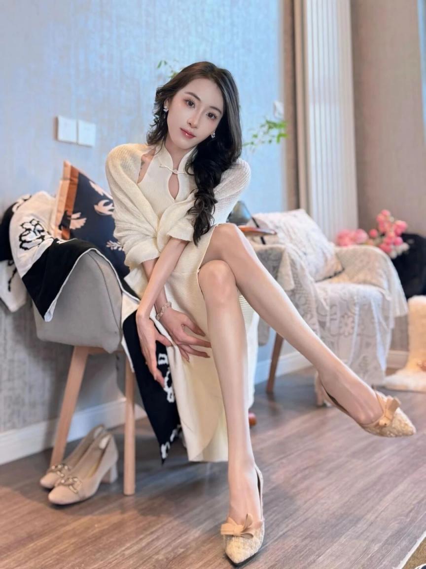 漂亮的大長腿小姐姐[71]P