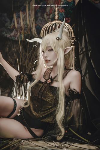 [Cosplay] 切切celia 闪灵 [12P-35MB]