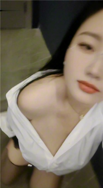 極品巨乳淫妻【娍】原創最新作 今天老公出差閒的無聊 又約了上次那個大雞巴野男人出來