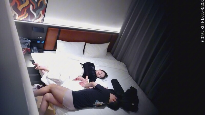 12-14流出天眼酒店偷拍校園情侶學妹身材很好肥臀Q彈性感悶騷型小妖精前戲和做愛特別投入1080P高清源碼版