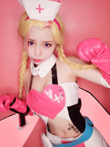 [Cosplay] Leader Bai Yizi 萌妹白易子教主 – God of Lies Yuri 嗜谎之神 幽丽