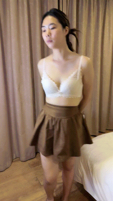 善良的小姨子白嫩人妻圓潤蜜桃肥臀無套後入深喉口爆調教舌吻！ [MP4/983MB]