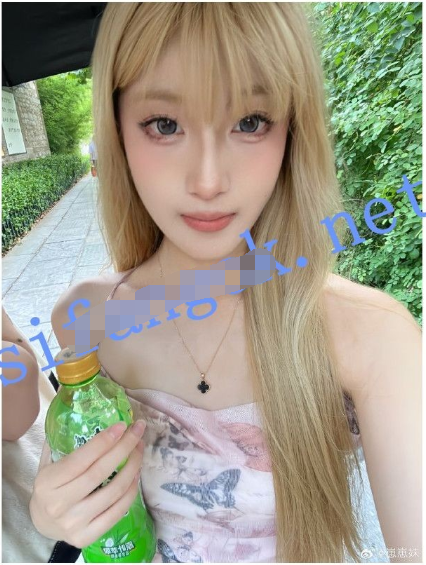 【情侶流出】山東濰坊情侶【趙X珊】與男友XO野外XO