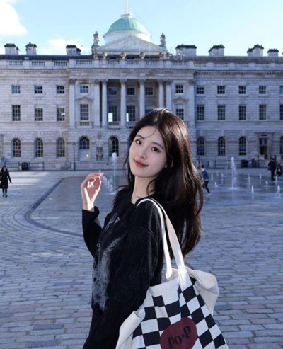 極品媚黑母狗張茜媛啪啪視頻流出❤️被黑爹按在床上無套一插到底！ [MP4/325MB]