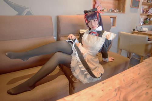 [Cosplay] Leader Bai Yizi 萌妹白易子教主 – Black Cat 黑猫