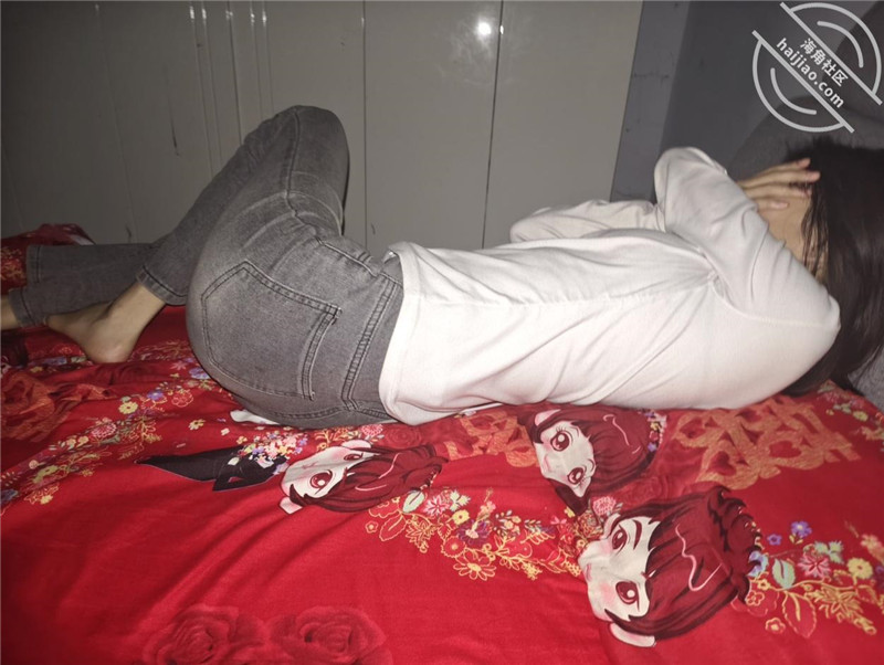 海神【打野王子】無套后入毛都沒有長齊的超嫩學生妹簡直太爽了