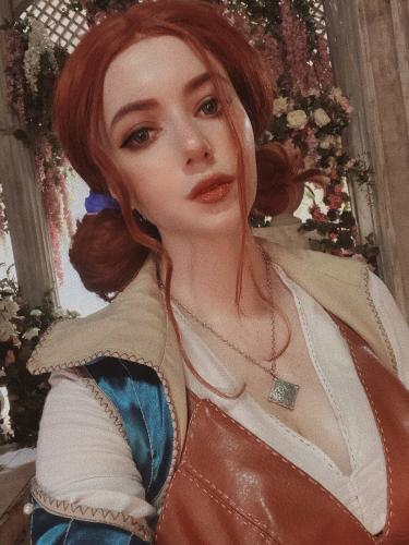 [Cosplay] Alina Becker – Triss Merigold