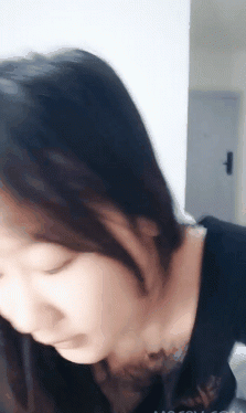 人氣網紅年輕精神小夥小妹情侶組合，妹子很純卻很臊，今天開房又要被艹，男的太虛了