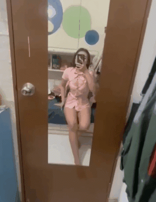 高顏值小護士顏嘉柔與男友性愛視頻流出口交深喉女上騎乘無套後入猛操肥臀搖曳如浪 反差誘惑爆棚！