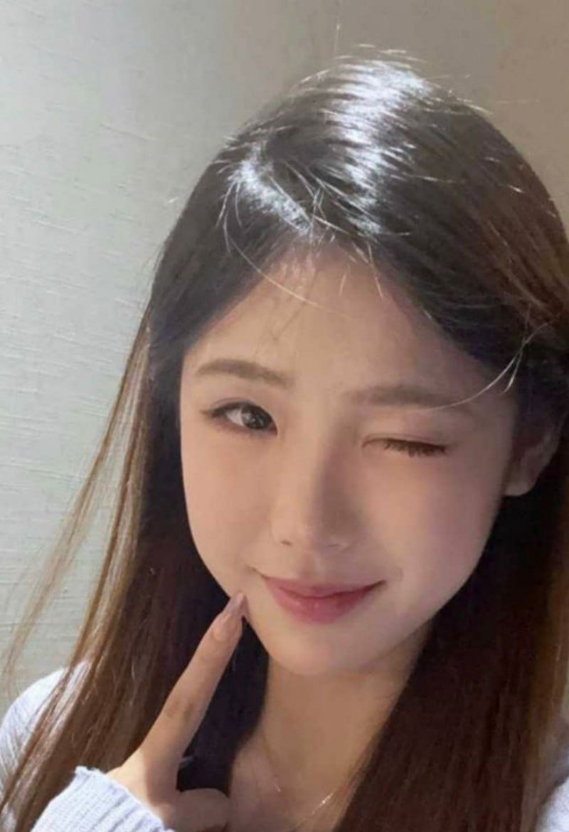 四川高顏值禦姐邵怡芬私密視頻流出❤️性感小嘴含跳跳糖口活超給力 口爆吞精淫妻本性徹底釋放！ [MP4/428MB]