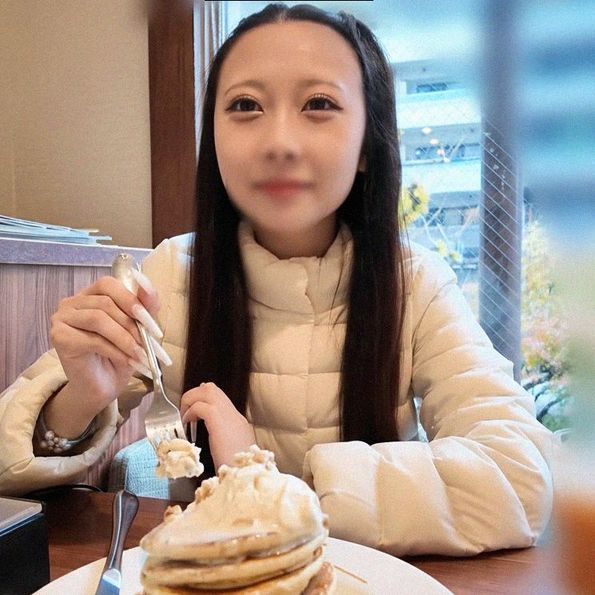 FC2-PPV-4843498 20歳専門**ダンサ 【高清無碼】