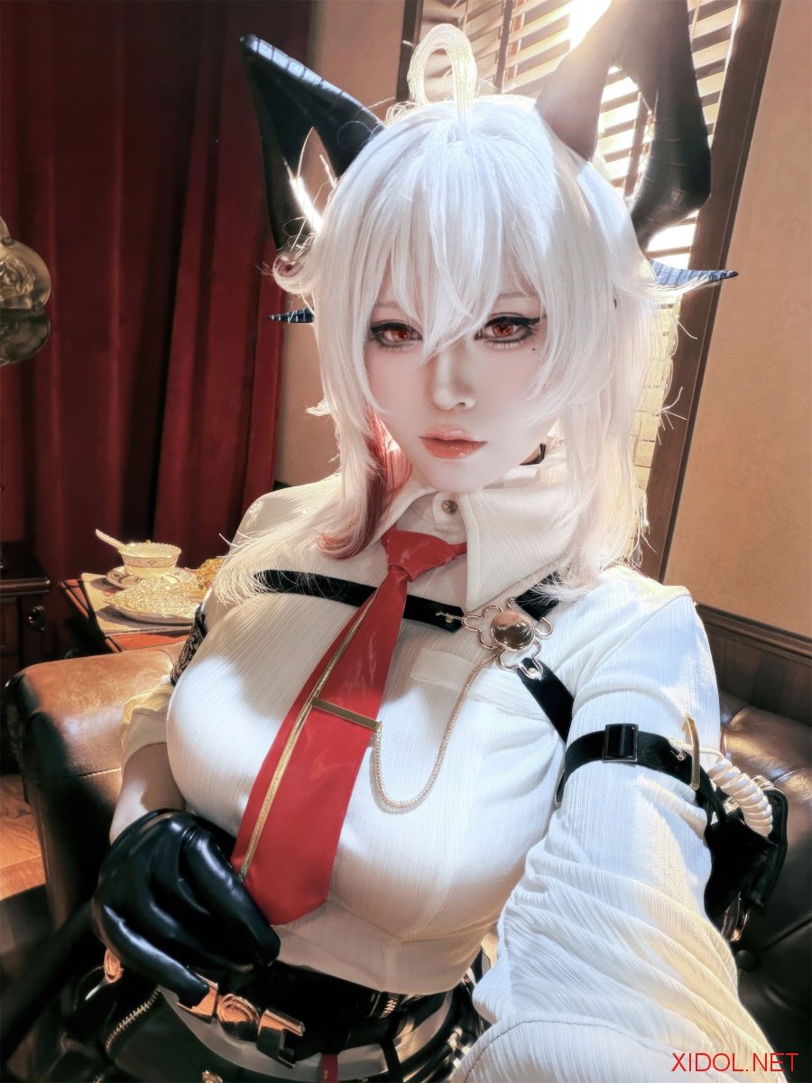 [Cosplay] 半半子 鸣潮 赞妮 [57P-202MB]