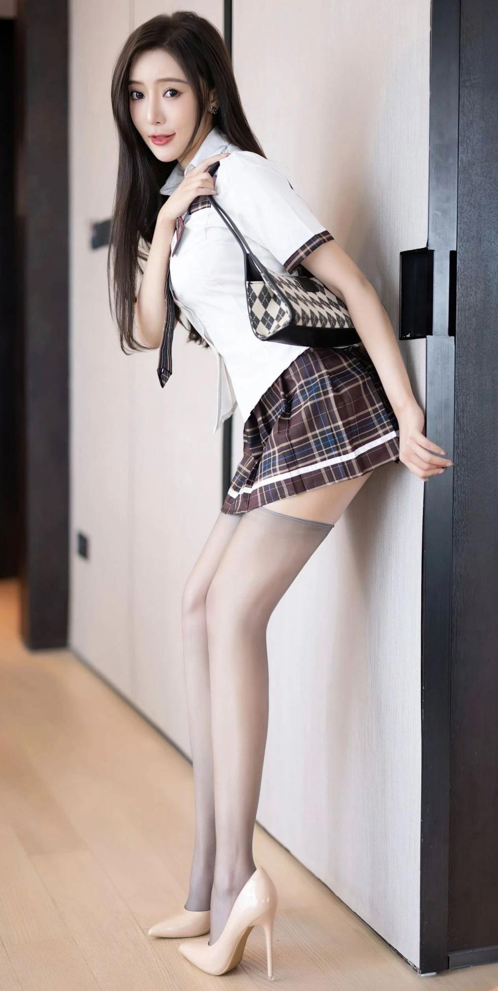 膚白貌美曲線婀娜大長腿[59P]