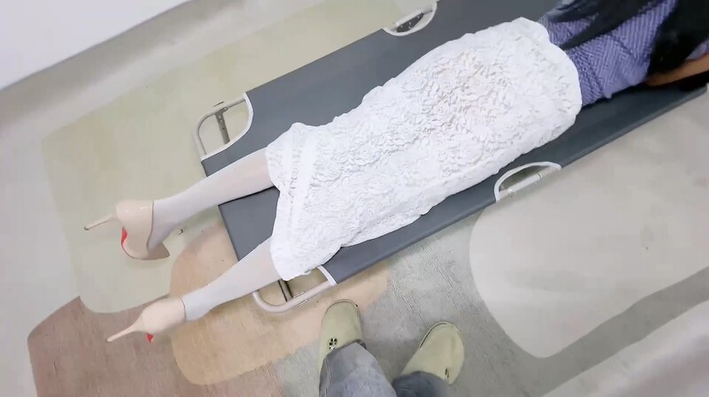 【精品亂倫】我跟後媽的性愛日記 - 長腿小媽白裙吊帶絲襪 屁眼戴著肛塞尾巴在躺椅上操 小穴收縮很厲害狂射淫臀