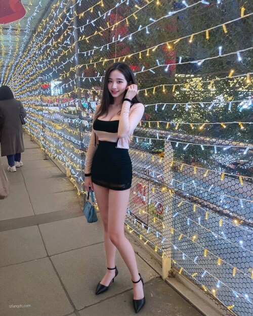 明星級巨乳王小瑾 二 [30P]