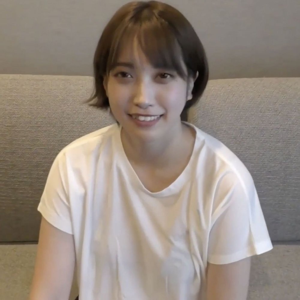 FC2-PPV-4852001 デビュー作で驚異的な 【高清無碼】