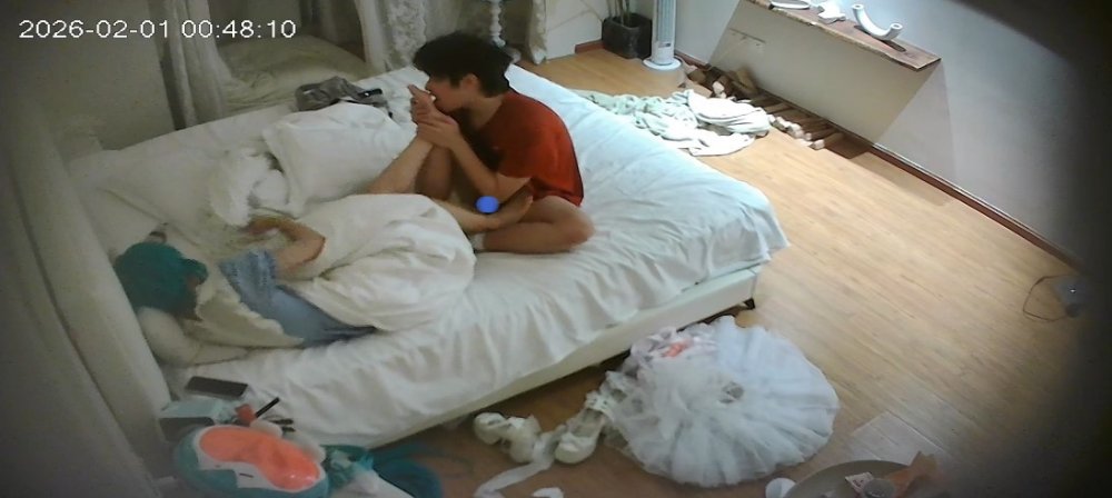 2-1流出酒店偷拍cos圈真亂兩個角色扮演的小年輕在酒店亂搞