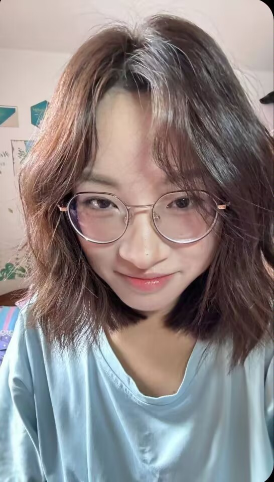 武漢大學超美學姐王佳雯不雅視頻流出❤️翹臀眼鏡妹被男友花式爆操 全程露臉無碼尺度碾壓AV！ [MP4/386MB]