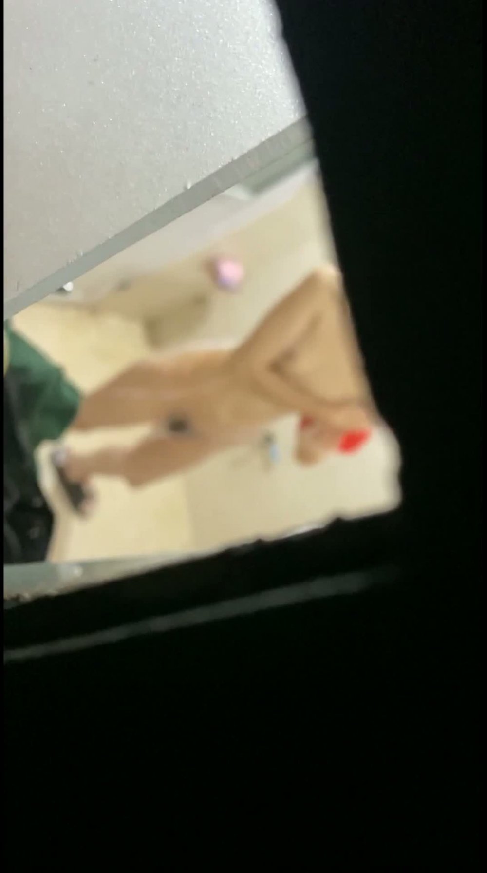 洗澡偷拍宿舍樓偷拍工廠小妹身材發育的都很不錯