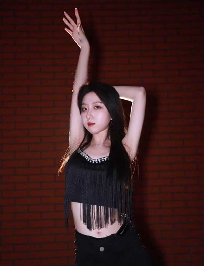 極品白富美校花情侶私拍流出❤️高冷公主秒變床笫尤物 雪膚玉體被扒光蹂躪 爽的失神浪叫高潮臉滿足騷絕[MP4/653MB]