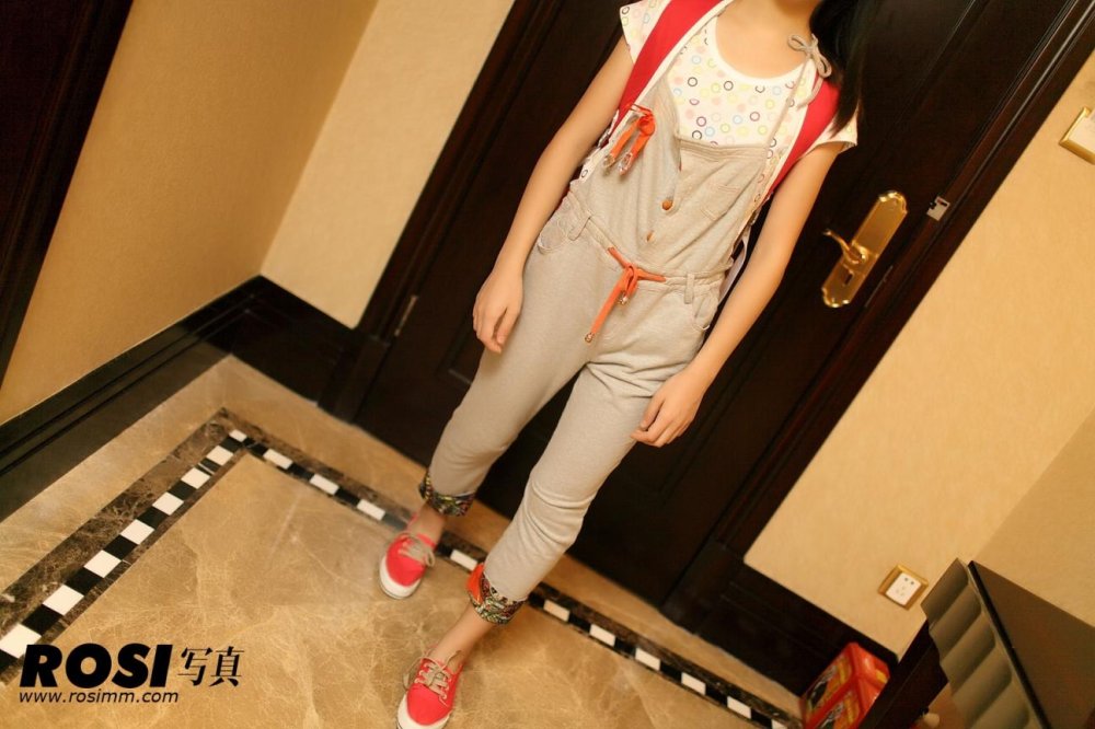 [ROSI寫真] 2012.11.01 2012 光棍節特別篇 小莉高清寫真套圖[104P]