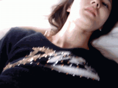 單身宿舍約炮剛下班的美女同事衣服都還沒來得及脫就開炮