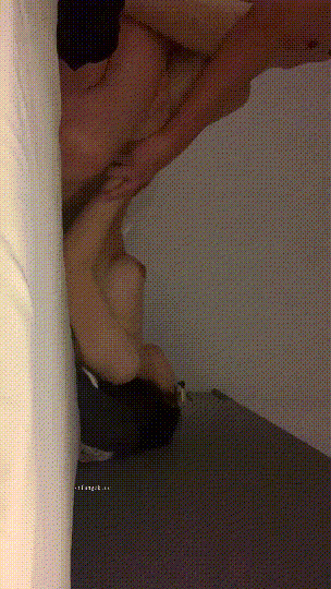 約炮大神爆肏微醺女大學生，床上操到地板，太生猛了，妹子欲仙欲死受不了[MP4/2330MB]