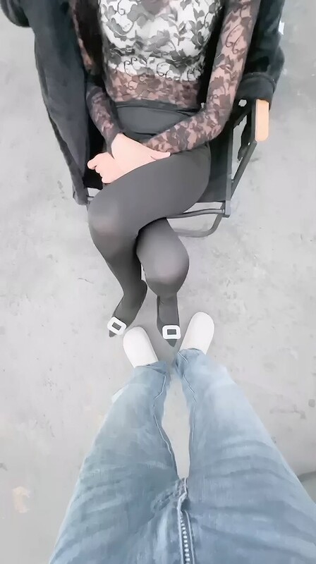 【精品亂倫】淫腿女神小姨子 - 風騷的蕾絲情趣瑜伽褲 開拉鍊即可后入 抽插出淫水白漿裹著肉棒 無套輸出內射騷穴