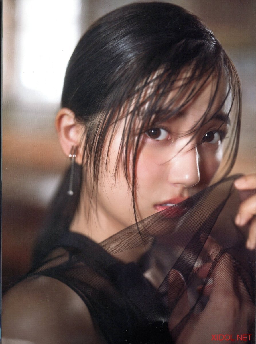 [Photobook] 五百城茉央「未来の作り方」アザーカット