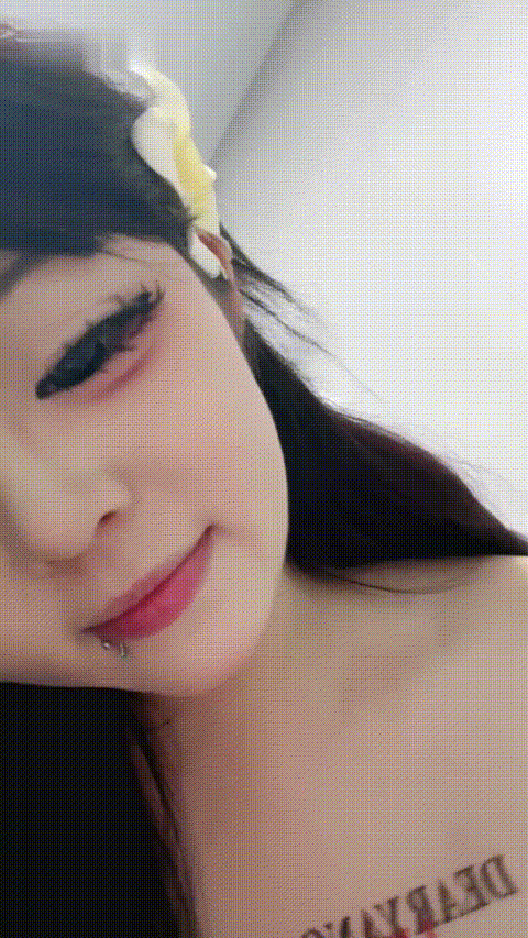 魅魔的夜晚身材好小穴嫩~！ ~~~超火辣極大圓臀性感初戀輕柔挑逗~！ ~~~伸著舌頭舔狼友