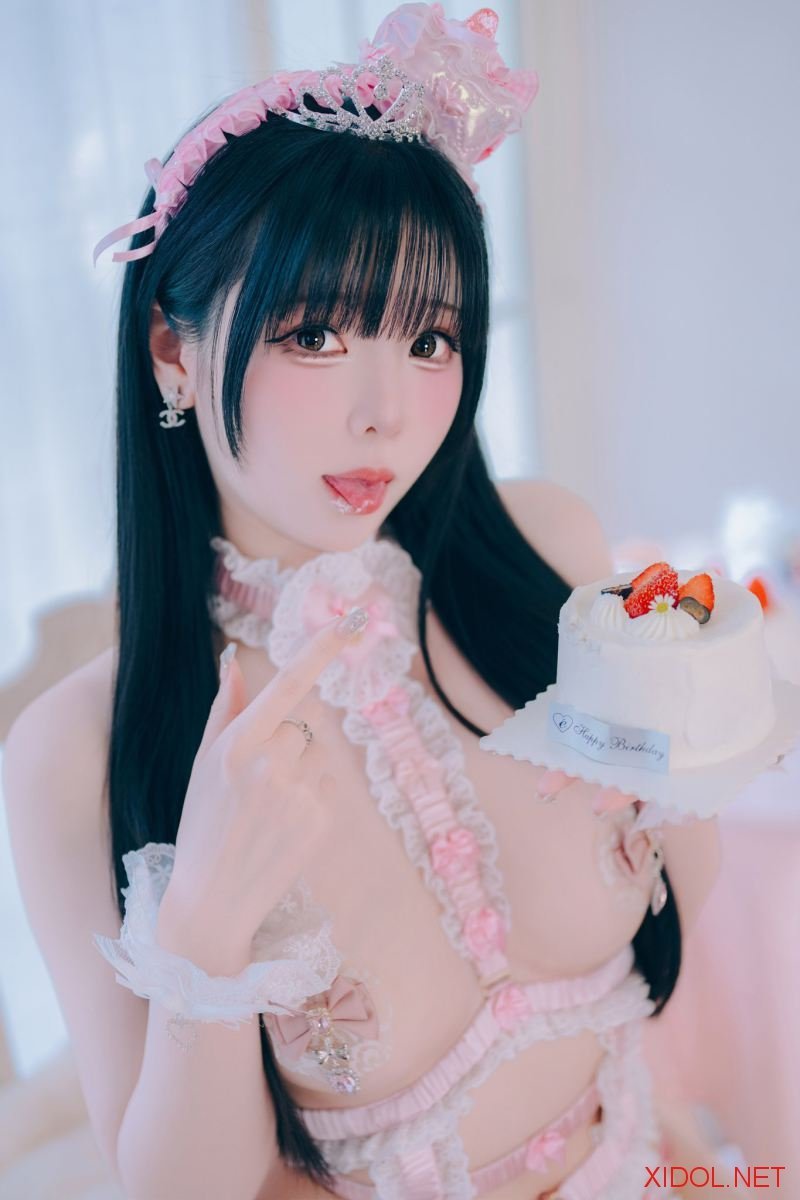 [Cosplay] 霜月shimo Shimo’s Birthday 2026 Part.1 [33P-38MB]