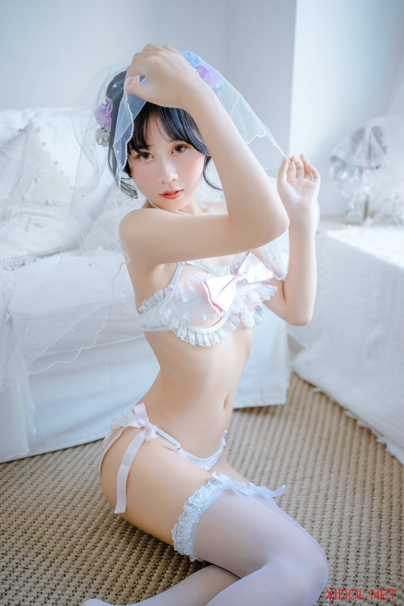 [Cosplay] 萌芽儿o0 白婚纱 蝴蝶结内衣 [23P-199MB]
