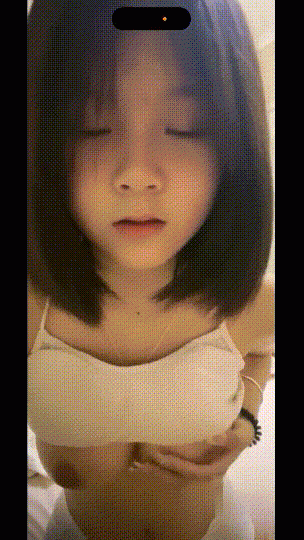 娃娃臉大奶小嫩妹被金主包養，露臉性愛自拍，人瘦奶大嬌小耐肏[MP4/789MB]