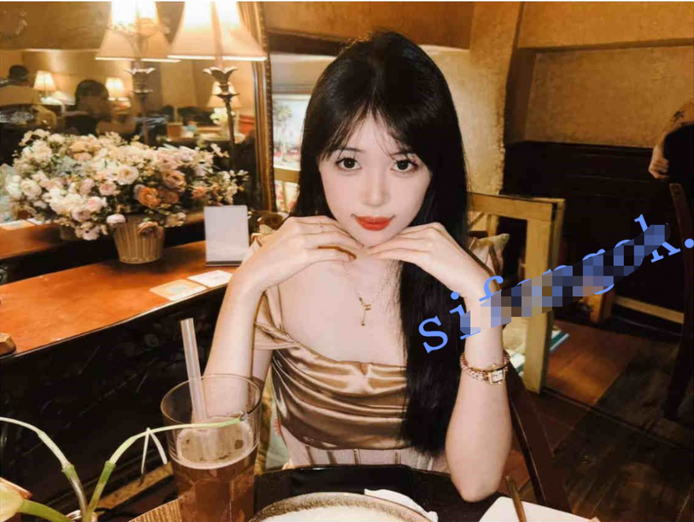 【2.27極品洩密】三位極品高顏值極品女神原檔洩密自拍